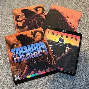 Arrow Tremors Blu-ray Special Edition with Extras (RARE!)